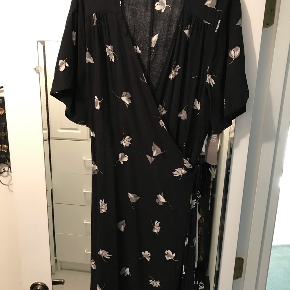 Sweet wrap dress. Never worn